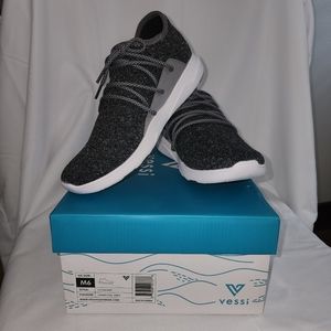 Vessi Cityscape Classic Mens size 6